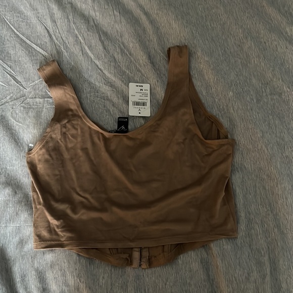Brand new Windsor crop top - Picture 2 of 3